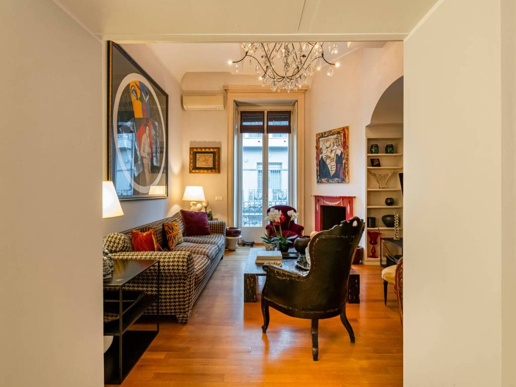 appartamento in vendita a Milano in zona Guastalla