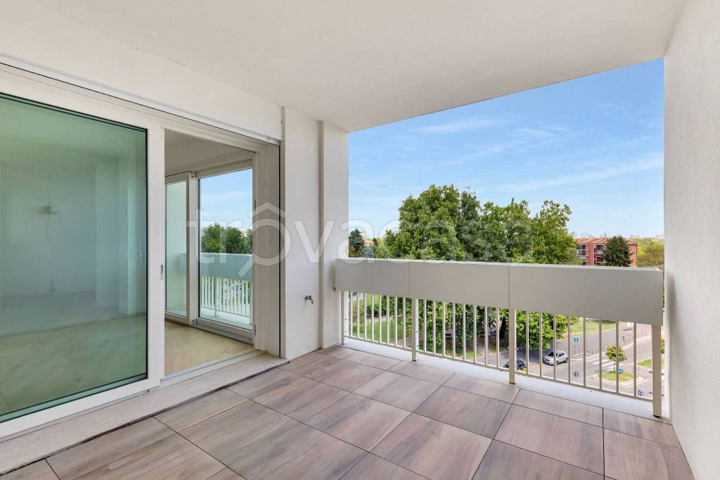 appartamento in vendita a Milano in zona Forze Armate