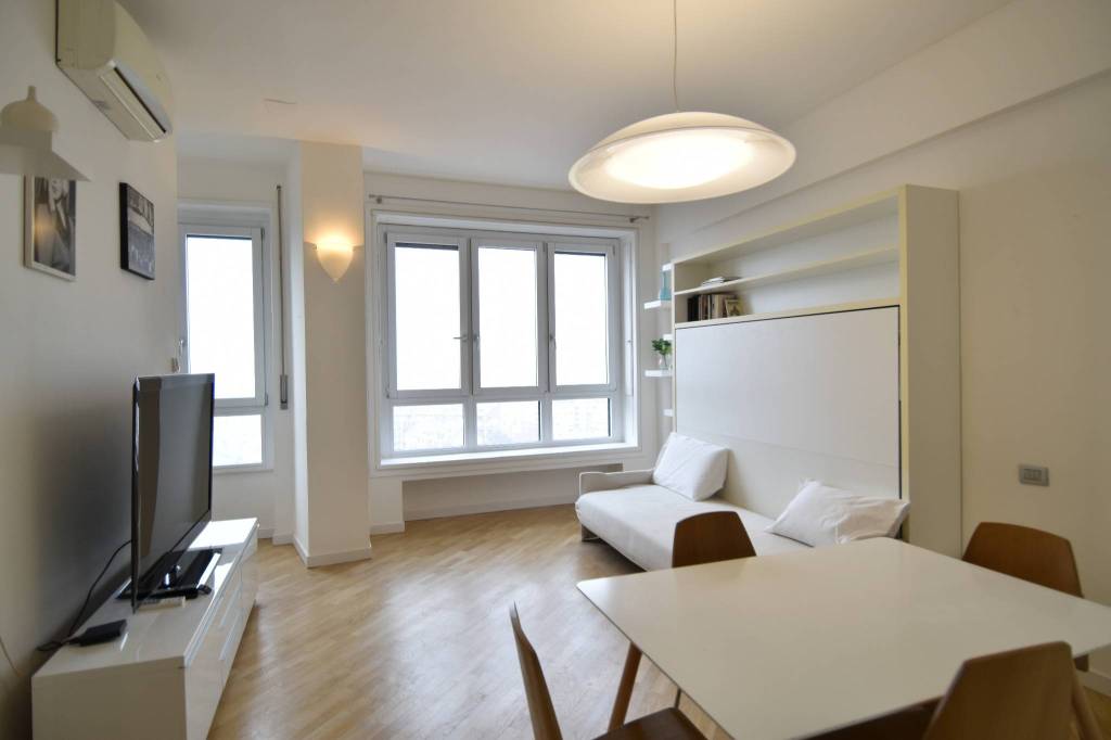 appartamento in vendita a Milano in zona Sempione