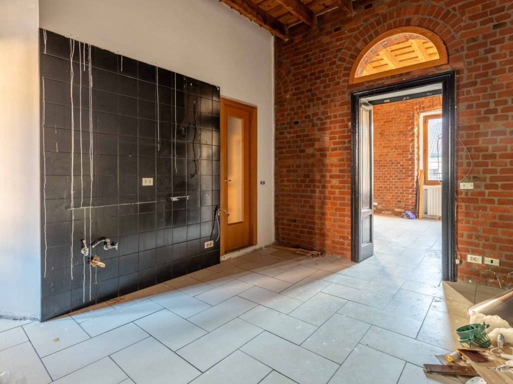 appartamento in vendita a Milano in zona Vigentino