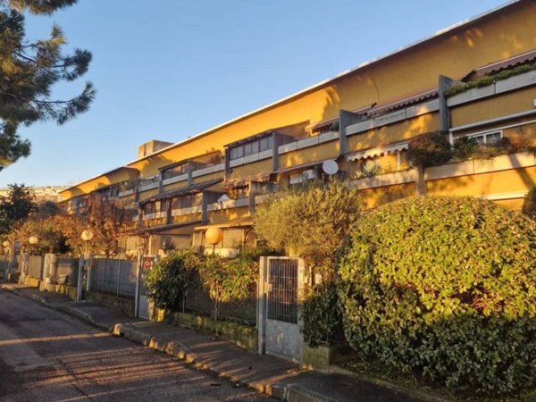 appartamento in vendita a Milano in zona Barona