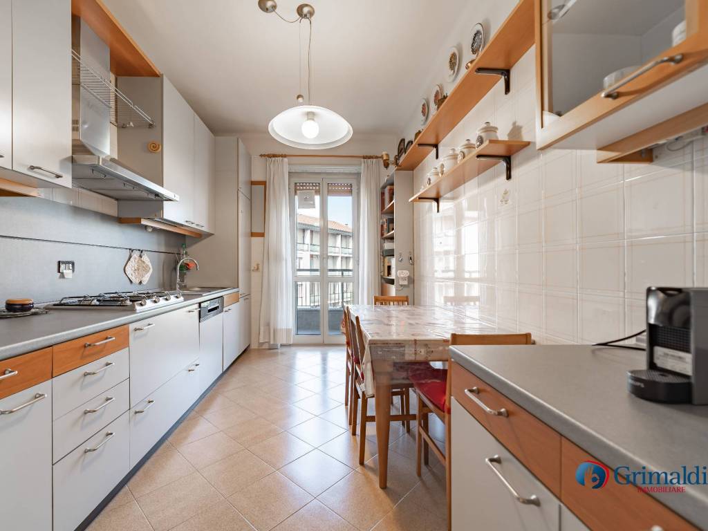 appartamento in vendita a Milano in zona Rembrandt