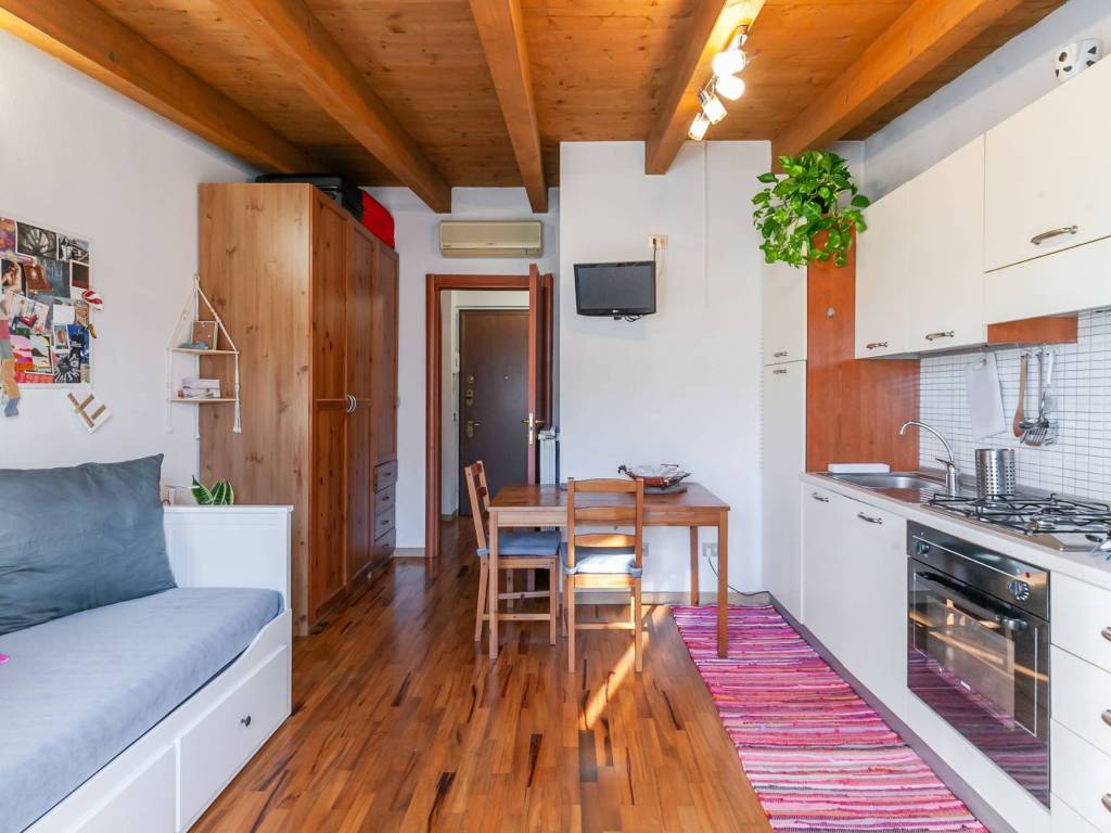 appartamento in vendita a Milano in zona Centro Direzionale