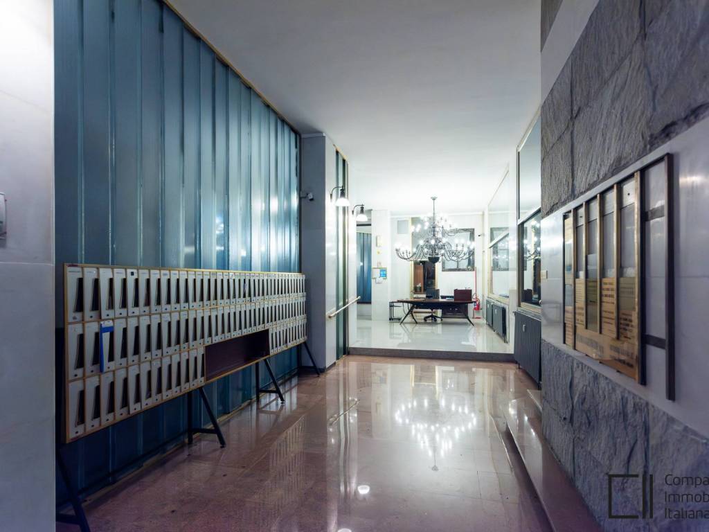 appartamento in vendita a Milano in zona XXII Marzo