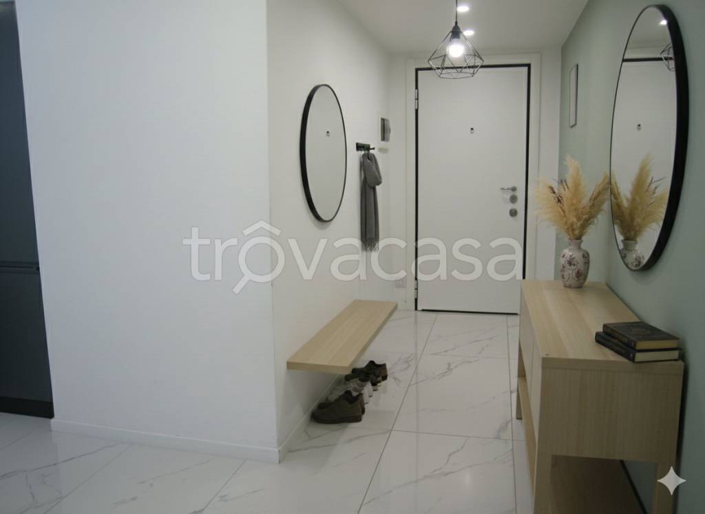 appartamento in vendita a Milano in zona Porta Genova