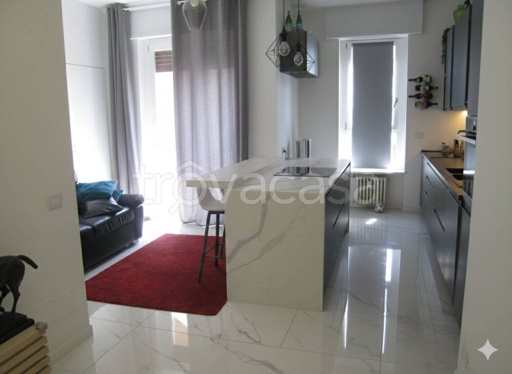 appartamento in vendita a Milano in zona Porta Genova