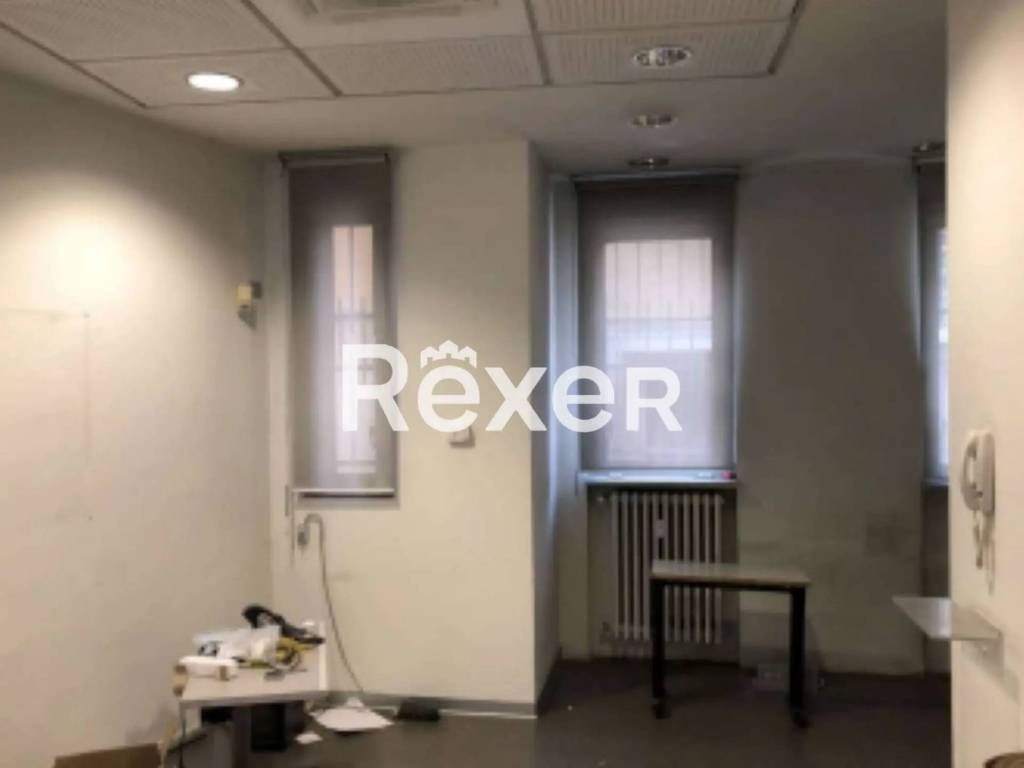 ufficio in vendita a Milano in zona Niguarda