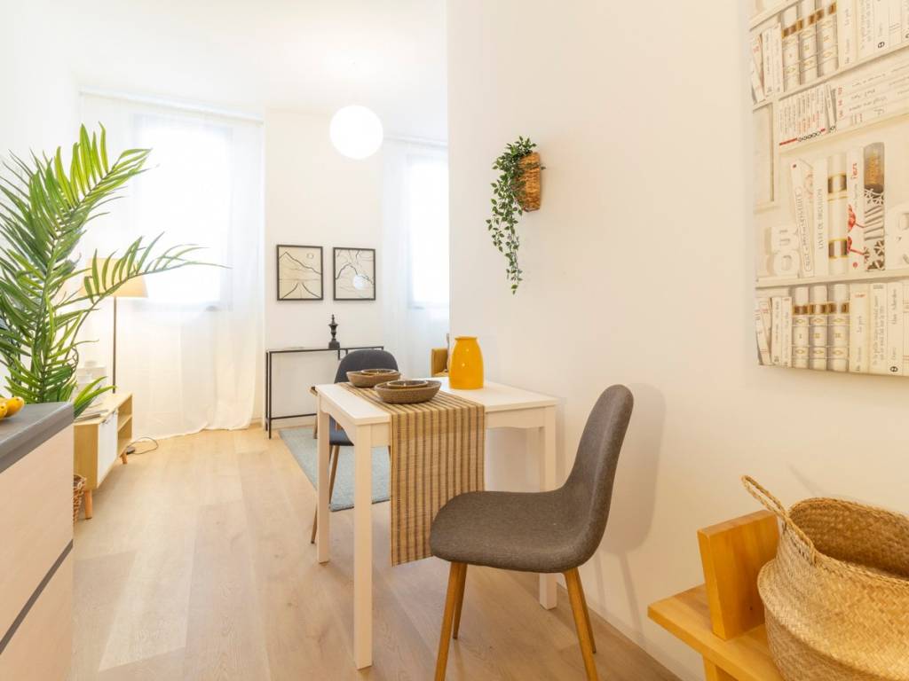 appartamento in vendita a Milano in zona Vigentino