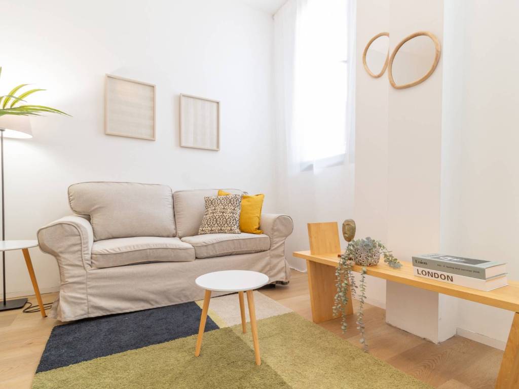 appartamento in vendita a Milano in zona Vigentino