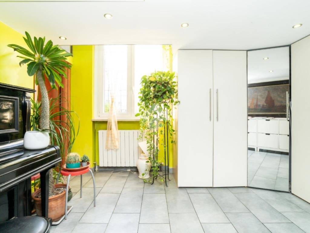 appartamento in vendita a Milano in zona Vigentino