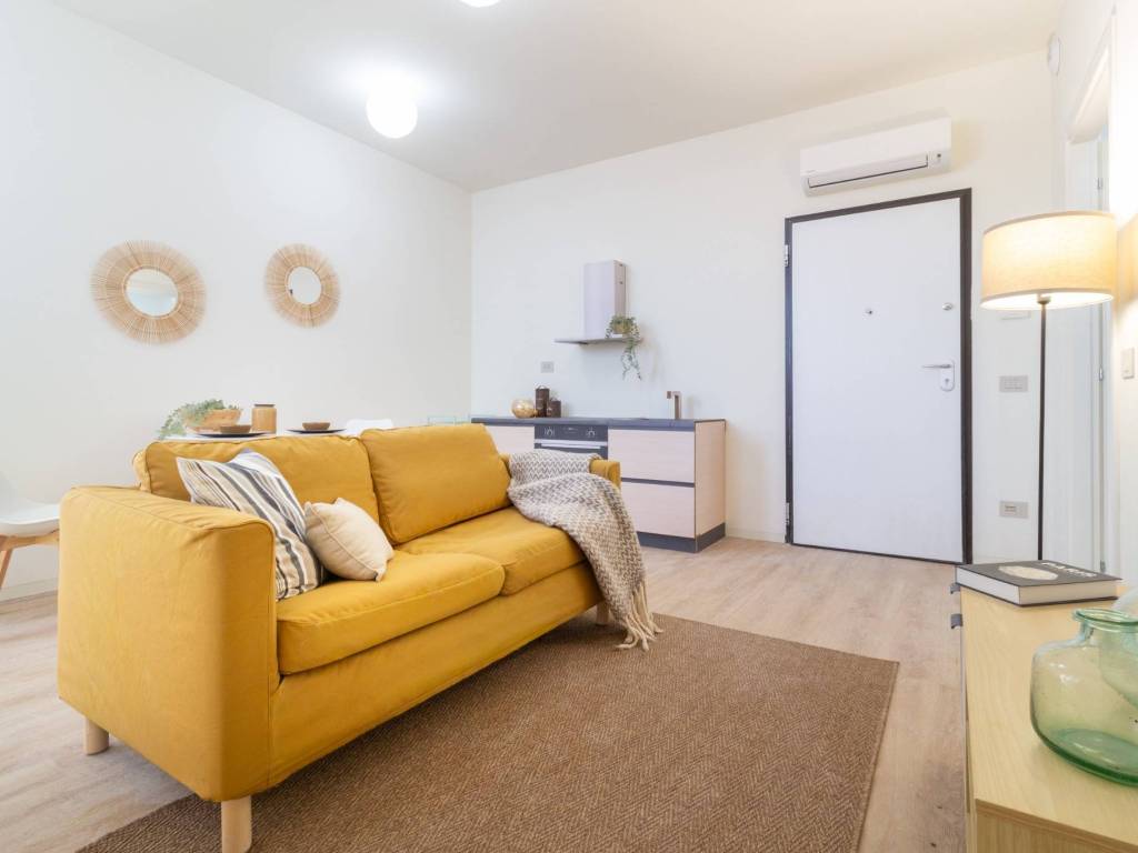 appartamento in vendita a Milano in zona Vigentino