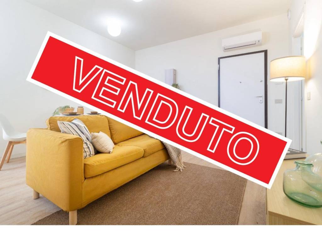 appartamento in vendita a Milano in zona Baggio