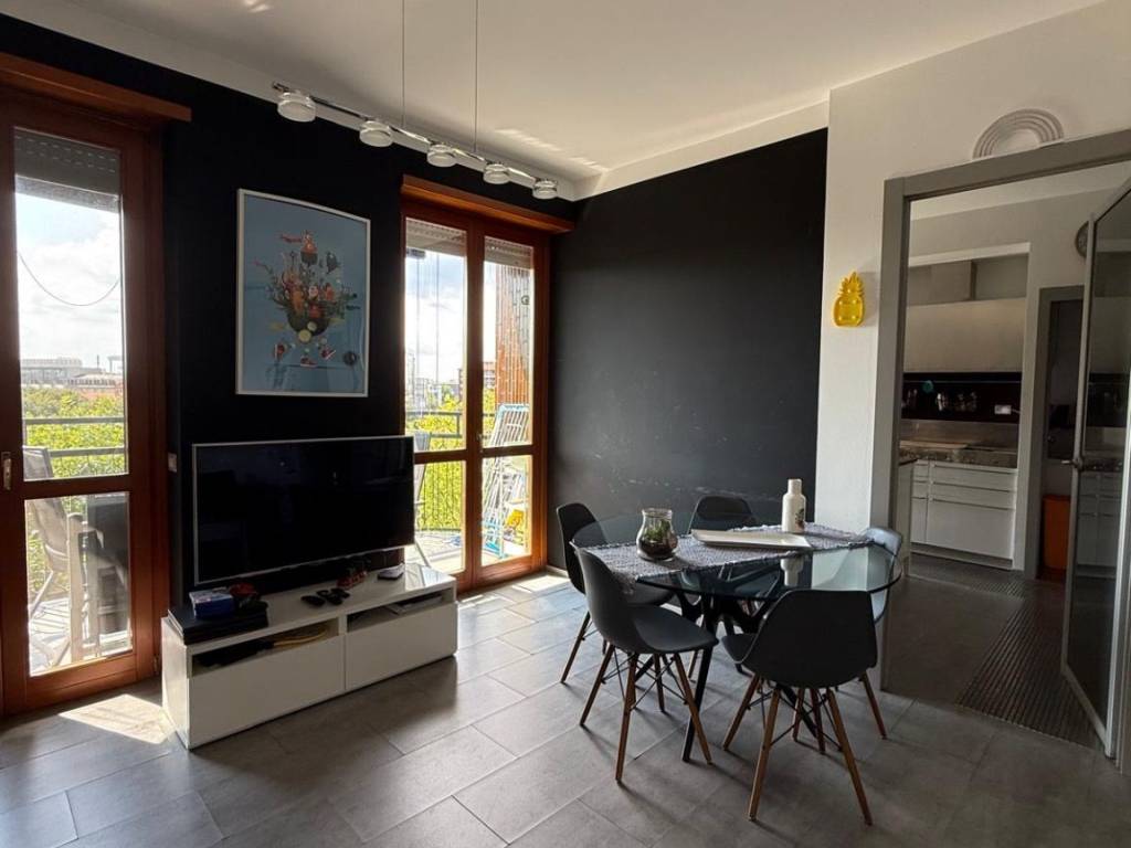 appartamento in vendita a Milano in zona Corvetto