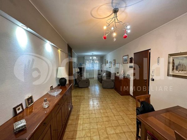 appartamento in vendita a Milano in zona Forze Armate