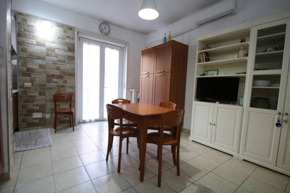 appartamento in vendita a Milano in zona Corvetto