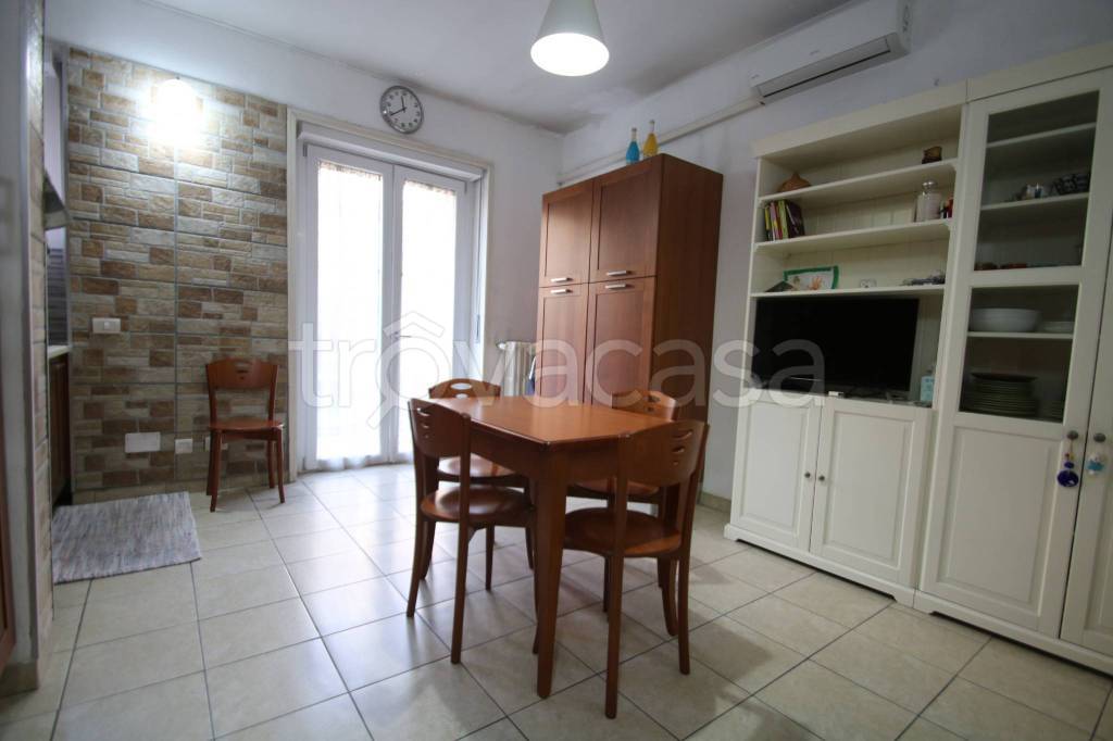 appartamento in vendita a Milano in zona Corvetto