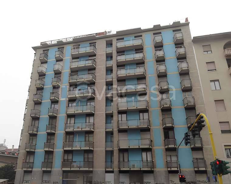 appartamento in vendita a Milano in zona Cascina dei Pomi