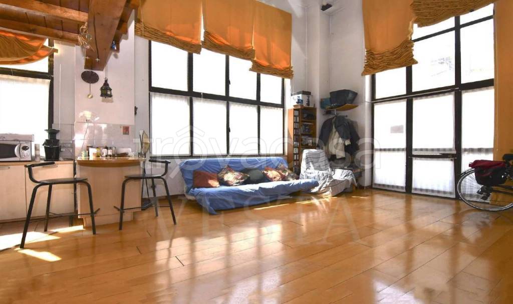 appartamento in vendita a Milano in zona Barona