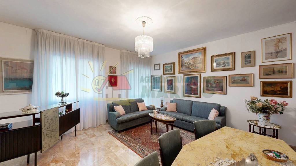 appartamento in vendita a Milano in zona Casoretto