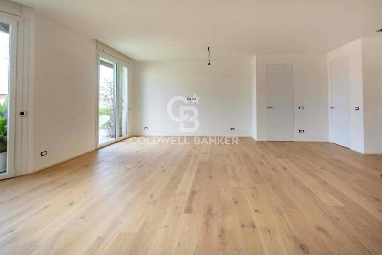 appartamento in vendita a Milano in zona Sempione