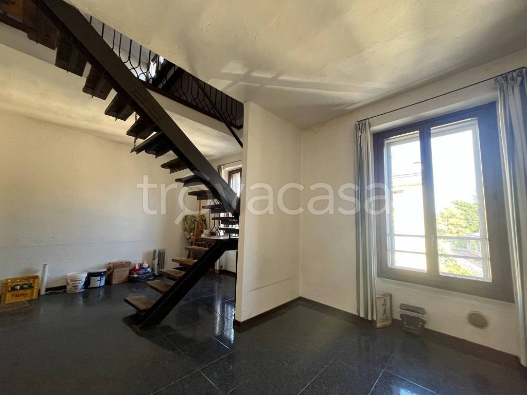 appartamento in vendita a Milano in zona Corvetto