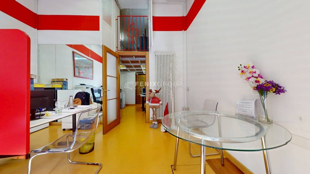 locale commerciale in vendita a Milano in zona Loreto