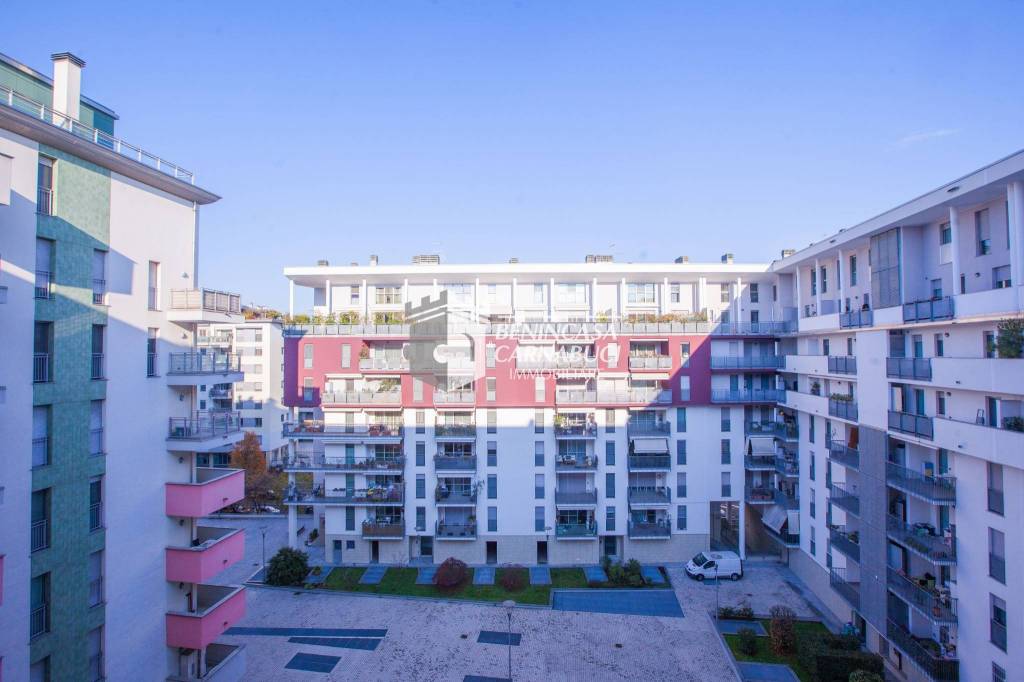 appartamento in vendita a Milano in zona Rogoredo