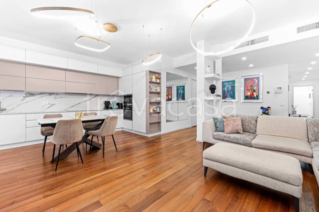 appartamento in vendita a Milano in zona Stazione Centrale