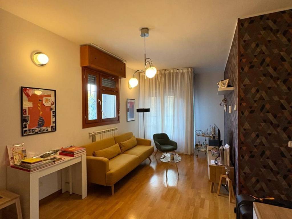 appartamento in vendita a Milano in zona Chiesa Rossa