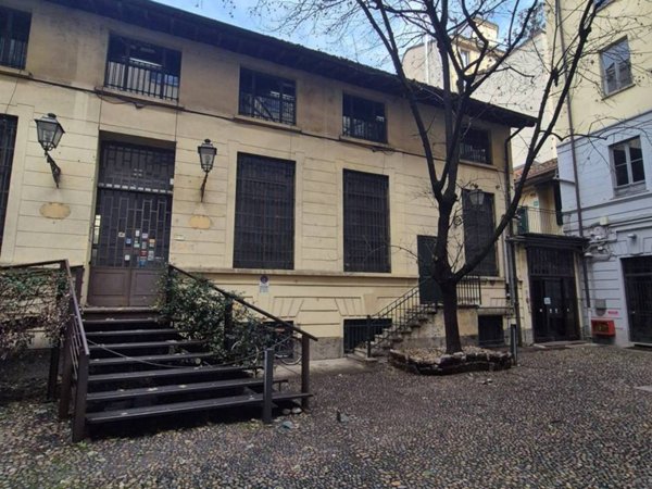 negozio in vendita a Milano in zona Porta Garibaldi