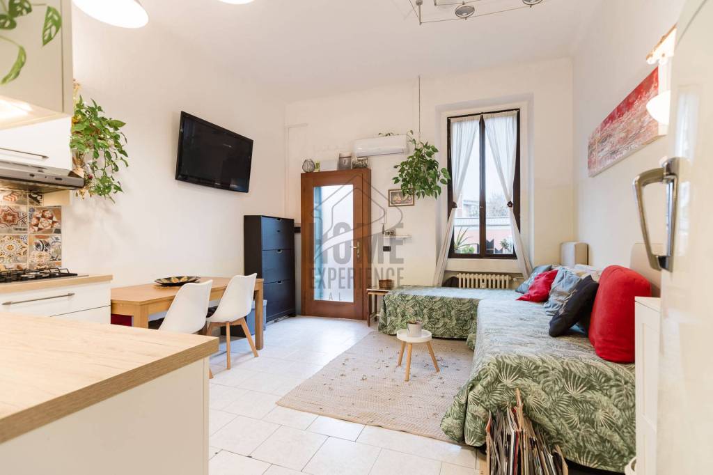 appartamento in vendita a Milano in zona Prato Centenaro