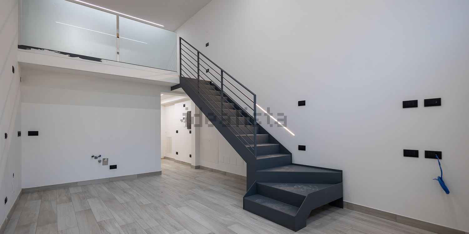 appartamento in vendita a Milano in zona Porta Genova