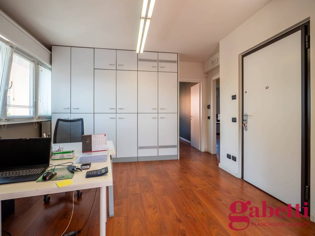 appartamento in vendita a Milano in zona Città Studi