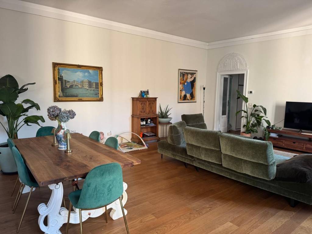 appartamento in vendita a Milano in zona Centro Direzionale