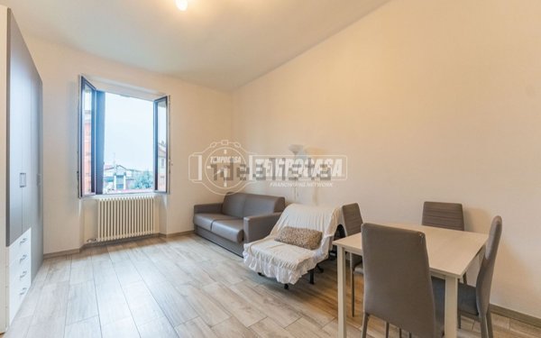 appartamento in vendita a Milano in zona Farini