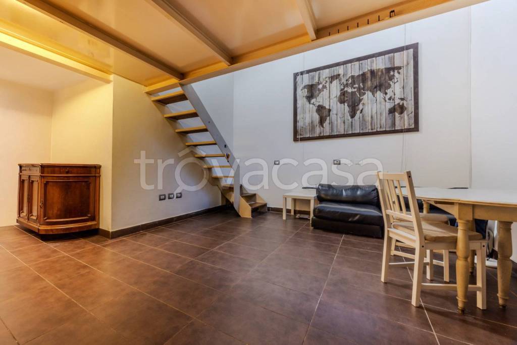 appartamento in vendita a Milano in zona Barona