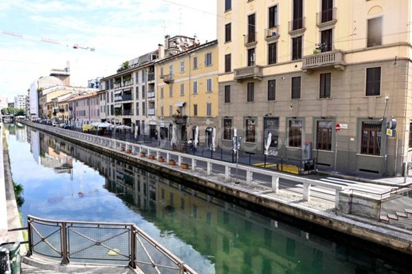 negozio in vendita a Milano in zona Conchetta