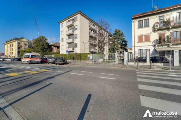 appartamento in vendita a Milano in zona Rogoredo
