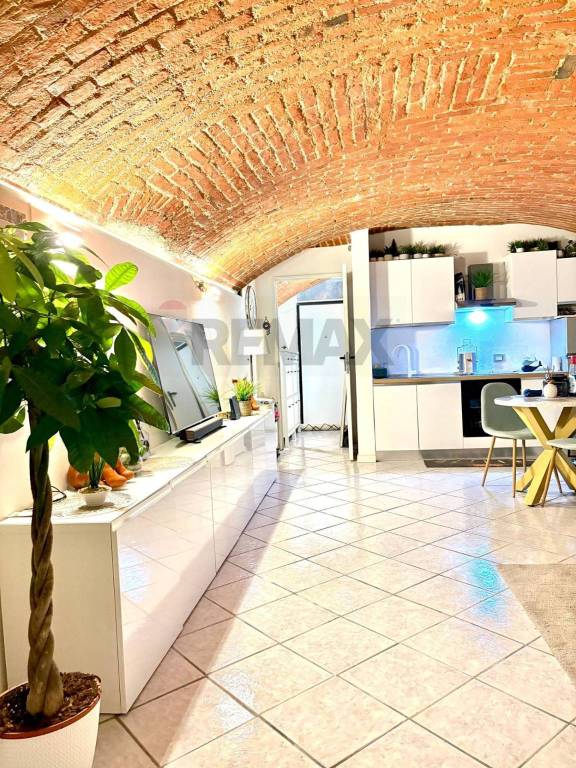 appartamento in vendita a Milano in zona Dergano