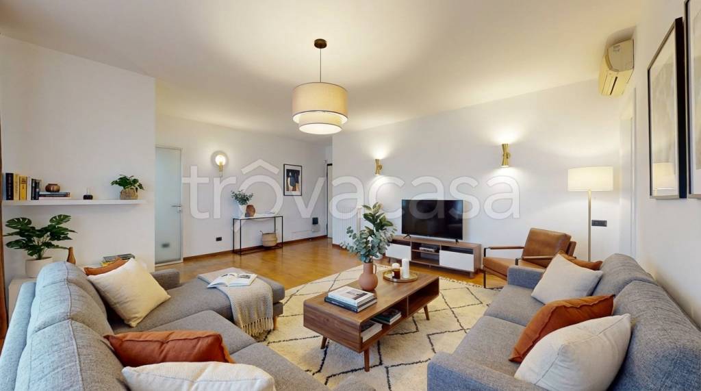 appartamento in vendita a Milano in zona Casoretto