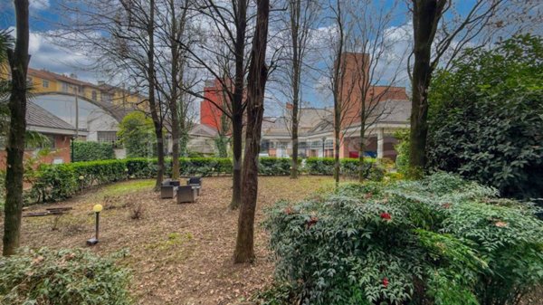 appartamento in vendita a Milano in zona Casoretto