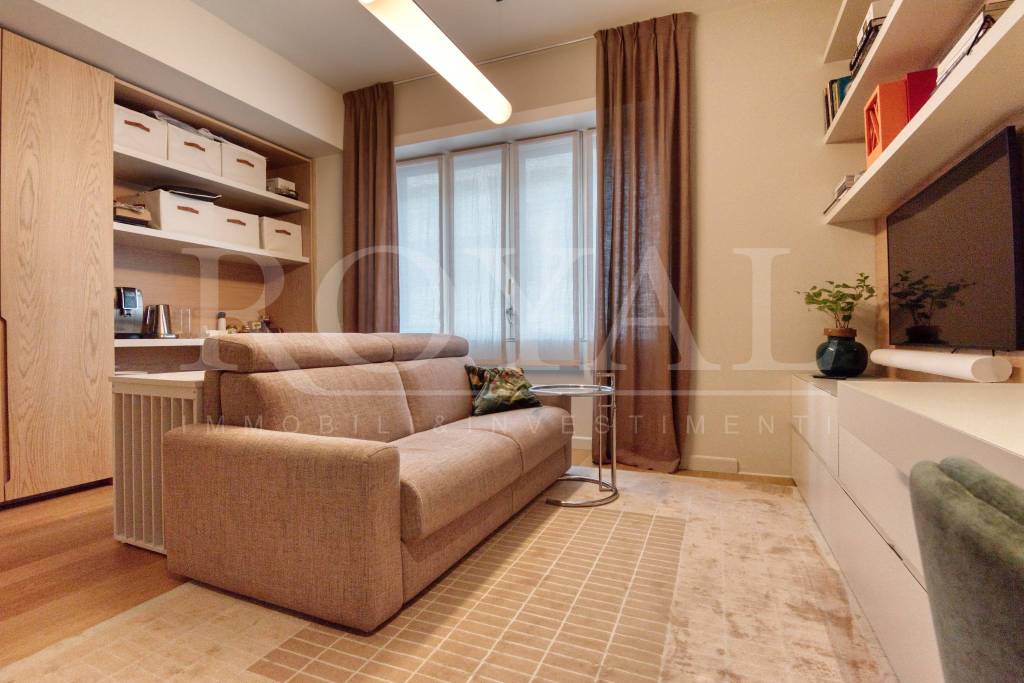 appartamento in vendita a Milano in zona Guastalla