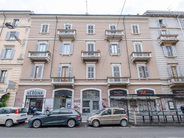 appartamento in vendita a Milano in zona Porta Genova