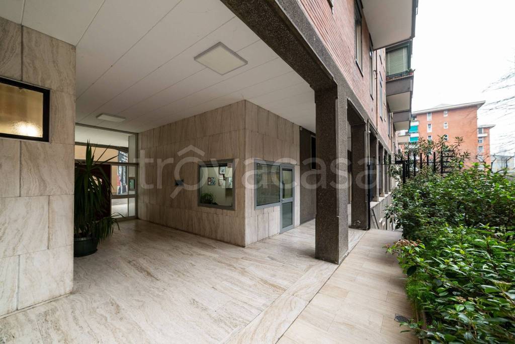 appartamento in vendita a Milano in zona Affori