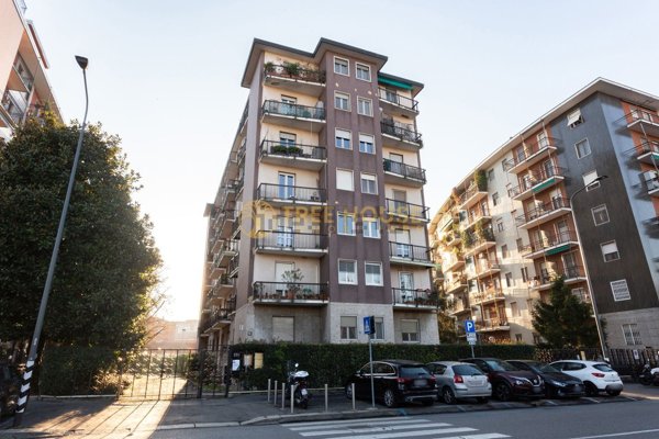 appartamento in vendita a Milano in zona Piazzale Lodi