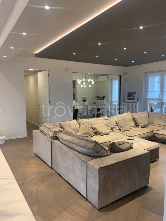 appartamento in vendita a Milano in zona Trenno