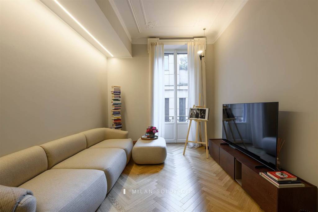 appartamento in vendita a Milano in zona Cadorna