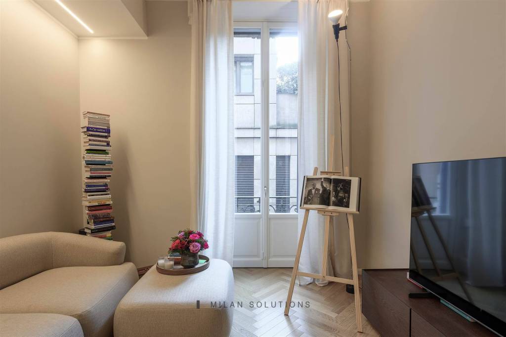 appartamento in vendita a Milano in zona Cadorna