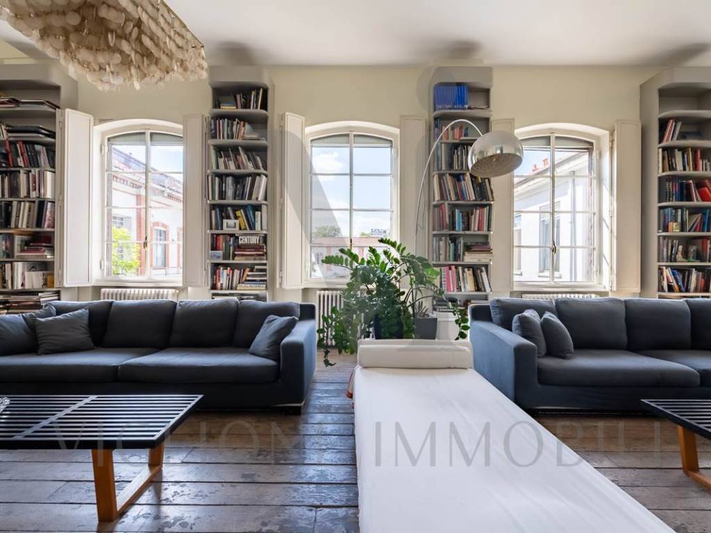 negozio in vendita a Milano in zona Famagosta