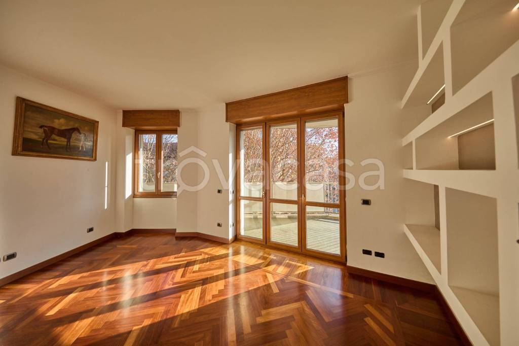 appartamento in vendita a Milano in zona Città Studi